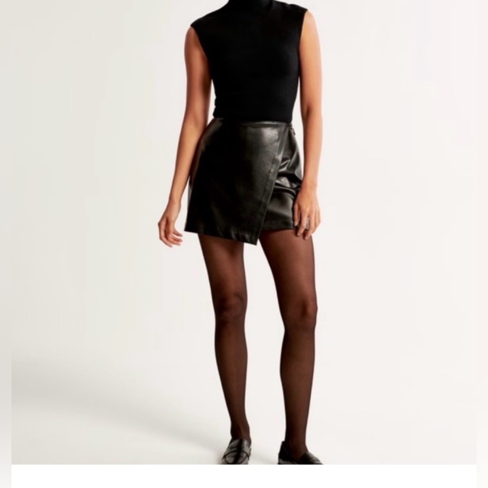 Abercrombie & Fitch Skirt Skort Black Faux Leather Mini Wrap Zipper NWT Sz XS